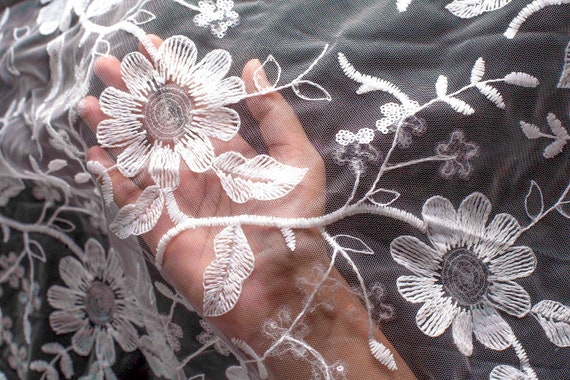 Off-white Net Fabric With White Embroidery, Boho Floral Fabric, Embroidered  Net Fabric, Wedding Dress Fabric, Sequin Fabric 1 Yard -  Canada