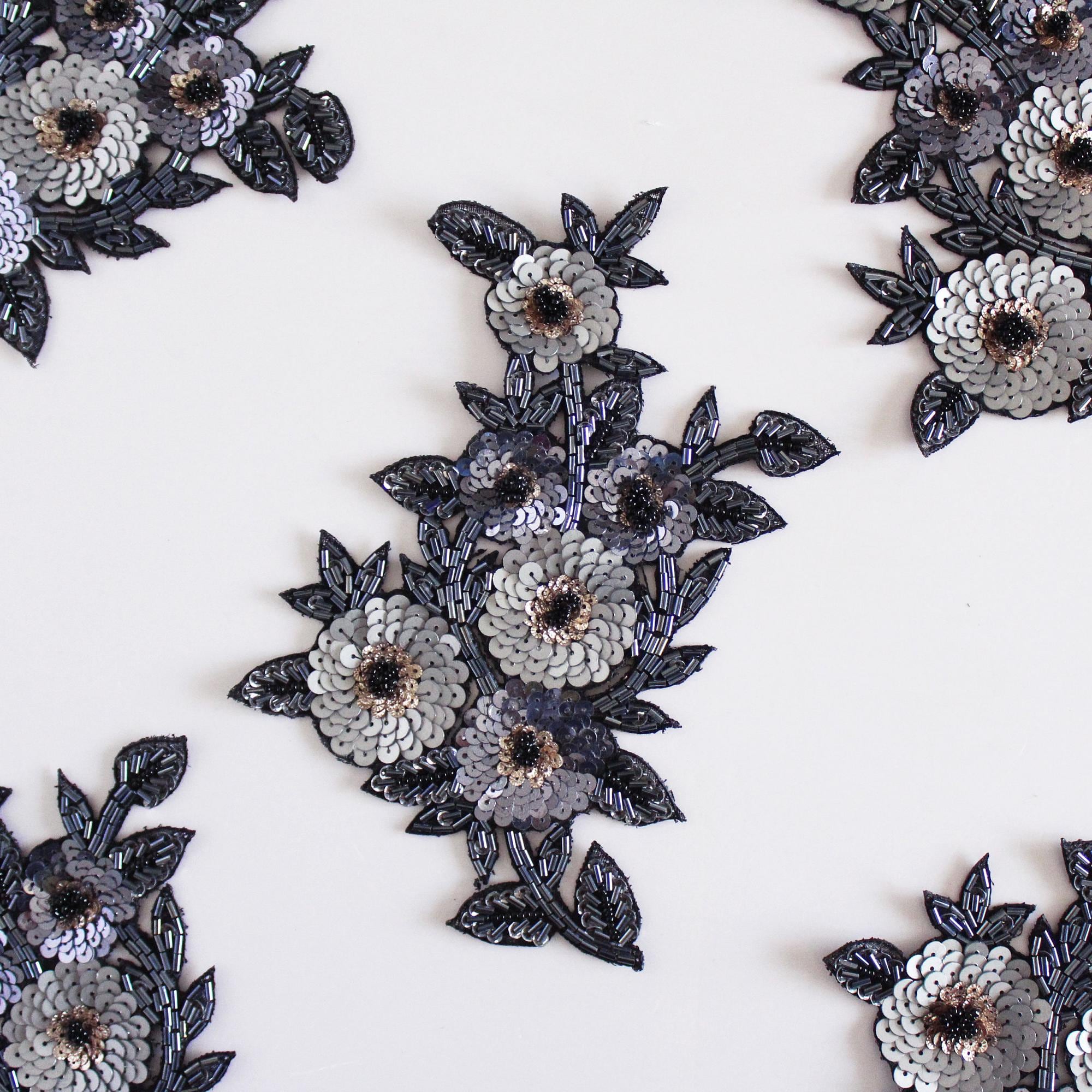 イル Steel Grey Floral Sequin Applique, Beaded Jacket Patch - Etsy