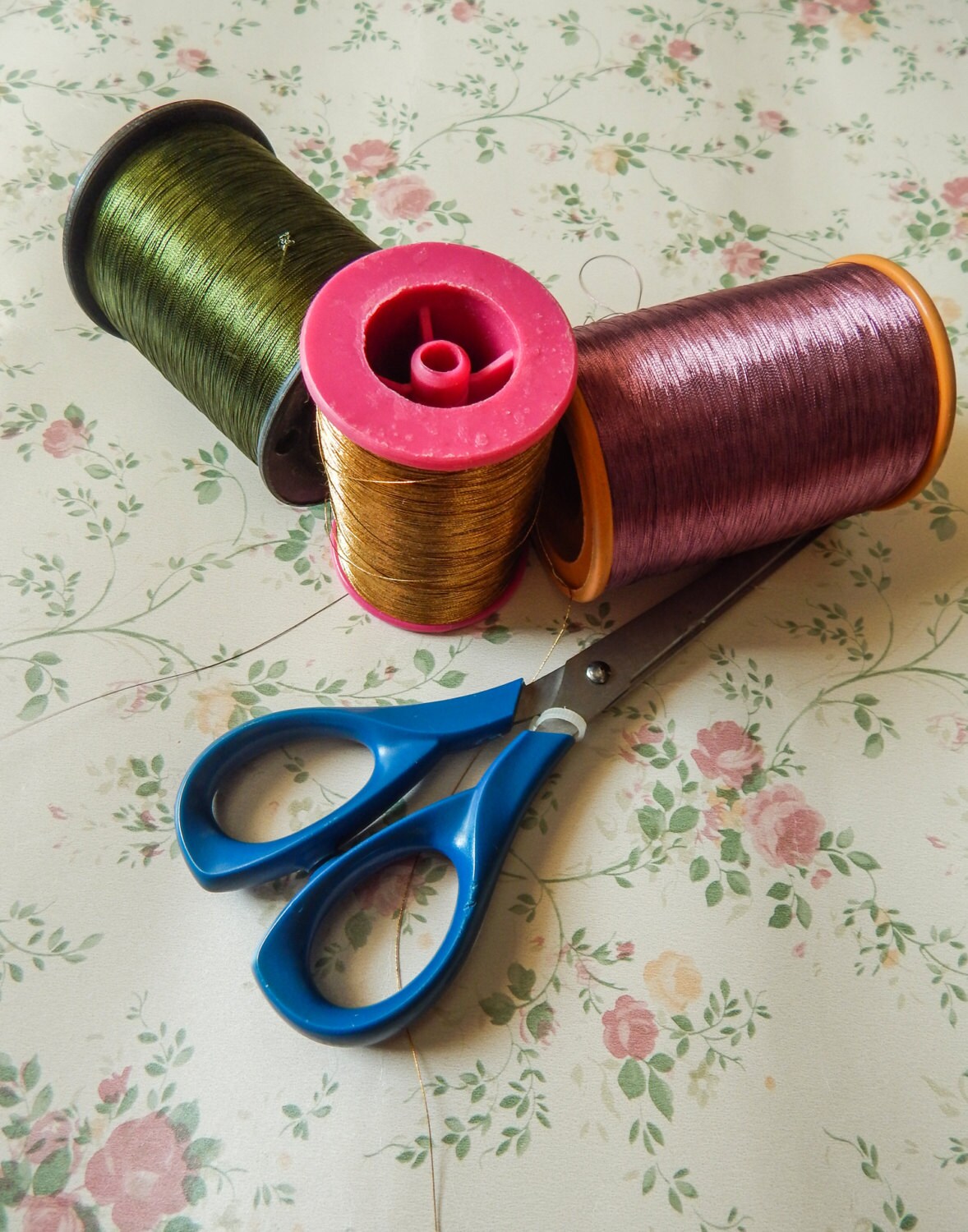 Gold metallic thread jessecmault thread hand and machine etsy Gold metallic thread jessecmault thread hand and machine etsy