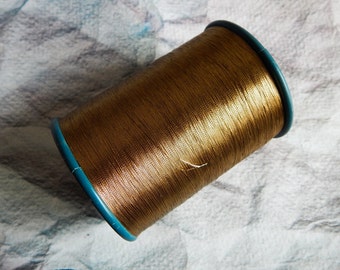 Gold Metallic Stickgarn, Hand- & Maschinenstickerei, 300 Meter