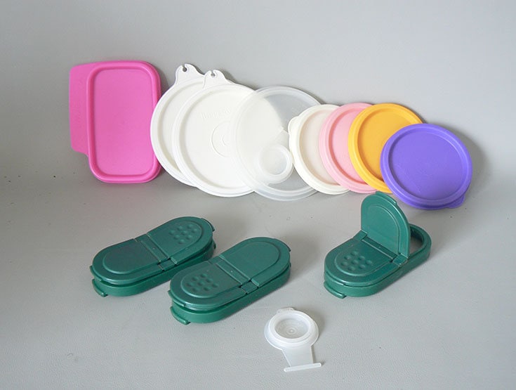 Tupperware Lot of 3 G, #297 Seals, 16 Oz Tumbler, Snack Cups Replacement  Lids 3