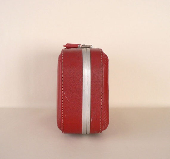 Childs Red Suitcase - image 4