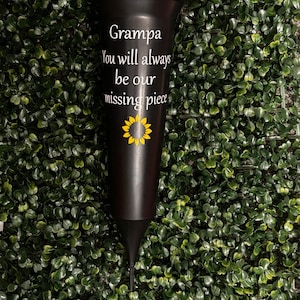 Vaso Memorial Personalizado: Vaso de Flores para Túmulos com Espigão