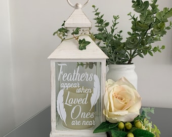 Feathers Appear when Loved Ones are Near, memorial lantern with flickering candle, 27 cm height in white and gold