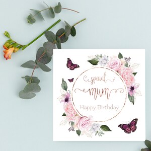 Moederkaart Wenskaart, gelukkige verjaardag moeder speciale verjaardagskaart moeder bloemen en vlinders moederkaart en gemaakte wenskaart voor moeder