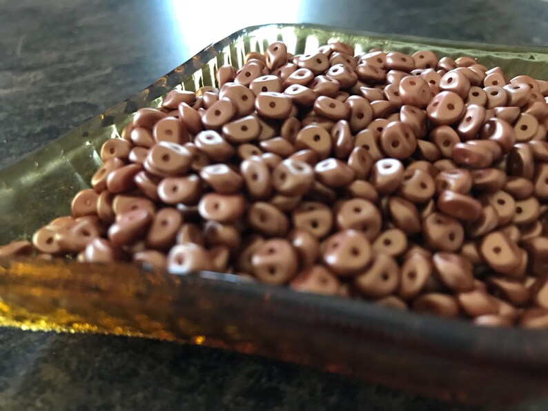 Approximately 100 Beads 10 Grams Czech Glass 02010-29412 5mm Es-o Beads Alabaster Metallic Copper
