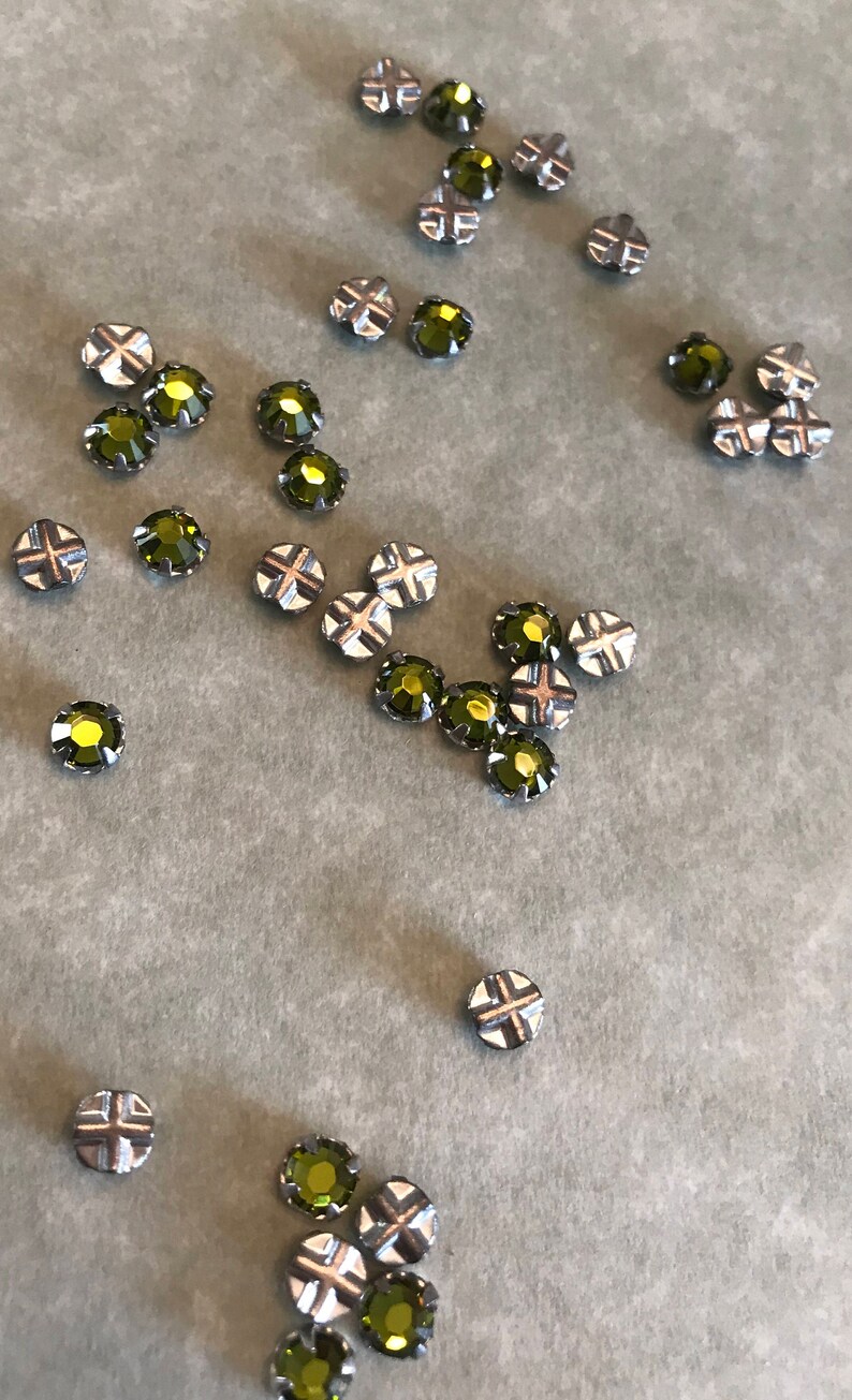 Crystal Rose Montee Beads 4mm Olivine Czech Rhinestones | Etsy