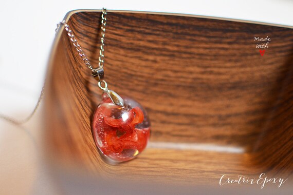 Red cheap resin necklace