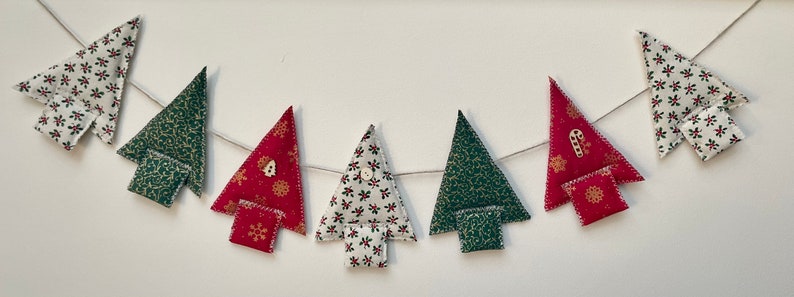 Christmas tree bunting Christmas tree garland Christmas bunting Christmas garland Christmas wall decoration 7 Red & Green Trees