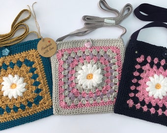 Handmade crochet daisy bag / Crossbody bag / granny square bag / boho bag / 100% Cotton Bag/ Hippy bag / festival bag