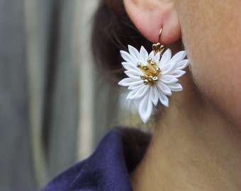 White Flower Earrings for Bride, Romantic Earrings Handmade Gift for Bride from Mom, Dainty Flower Earrings, Unique Triangle Earrings Dangle