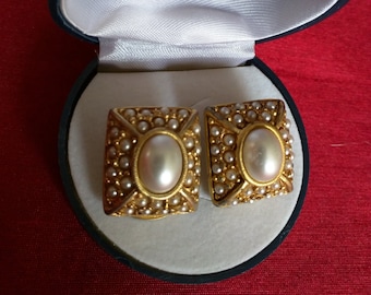 BEN AMUN Vintage Earrings Haute Couture - Elegant Pearl Earrings - signed - Vintage