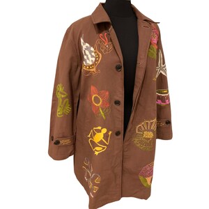 Muriel Brandolini jas geborduurde bloemen – 100% katoen, knielengte, maat M