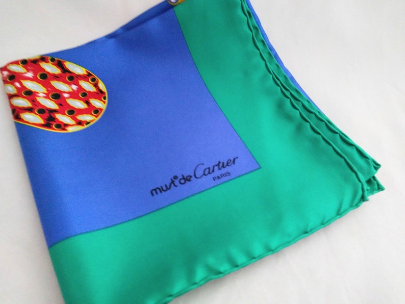 Cartier Must silk twill scarf, large carré 81cm, new condition with original tag