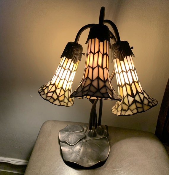 Tiffany style outlet lily pad lamp