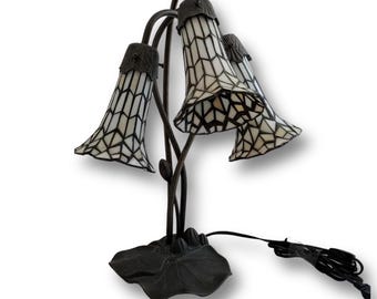 Tiffany-Style Pond Lily Table Lamp – Trumpet Tulip Design, 3-Light Mahogany Bronze Base, Milk White & Peach Art Glass Shades