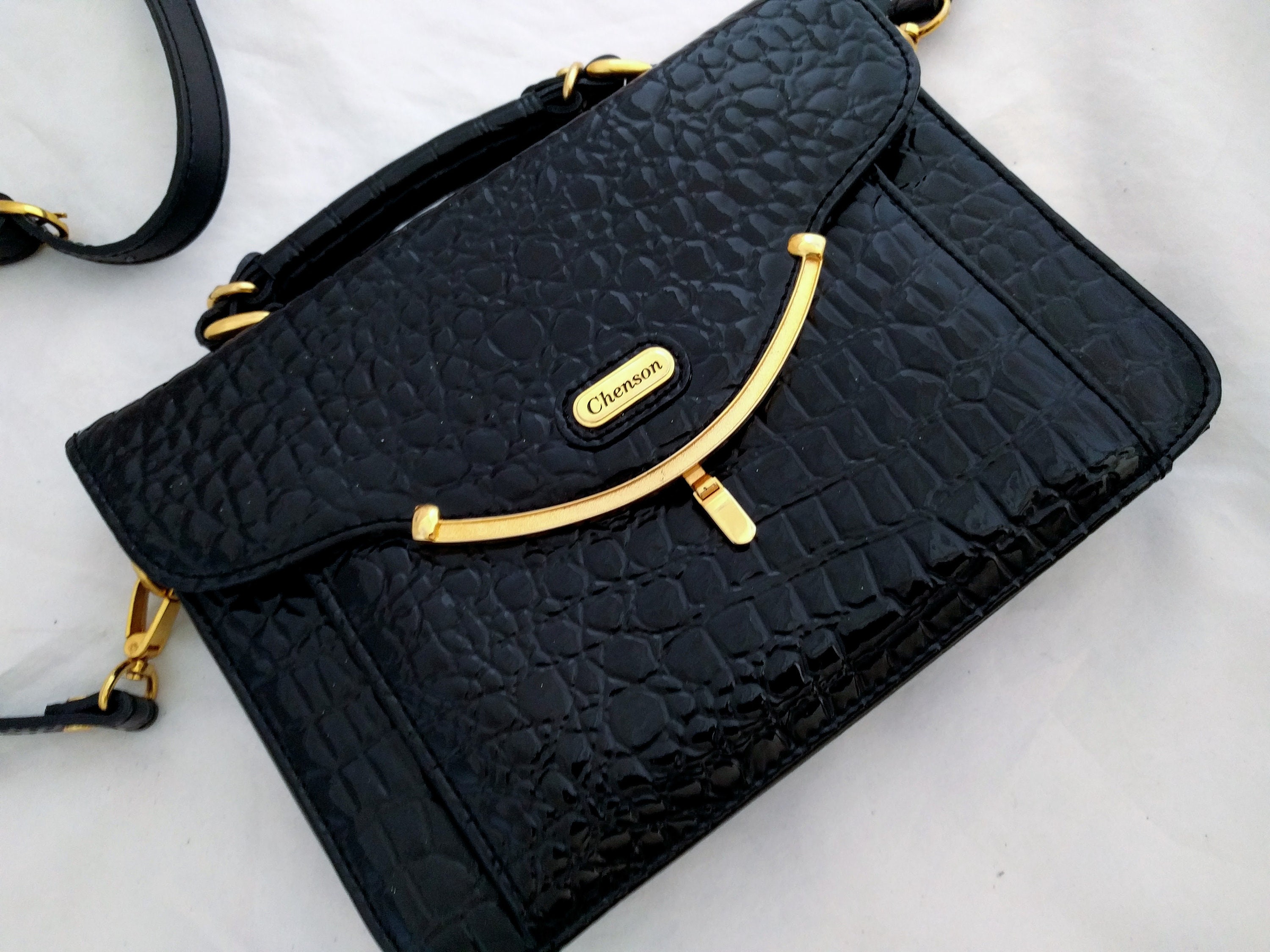 バッグ vintage leather hand bag Vintage Chenson Black Embossed Leather Handbag – Crocodile