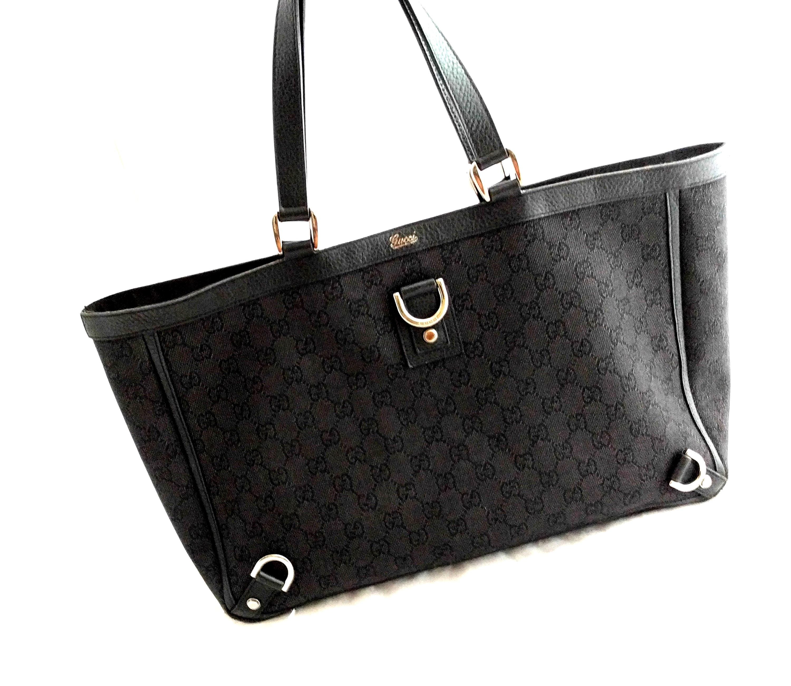GUCCI グッチ　ラージ アビー D リング トート Gucci GG Canvas Abbey D-ring Tote Bag – Black GG Monogram Canvas