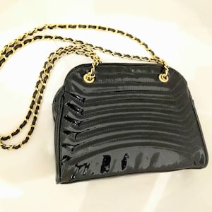 Vintage purse by Worthington - Quilted Black Medium shoulder bag 