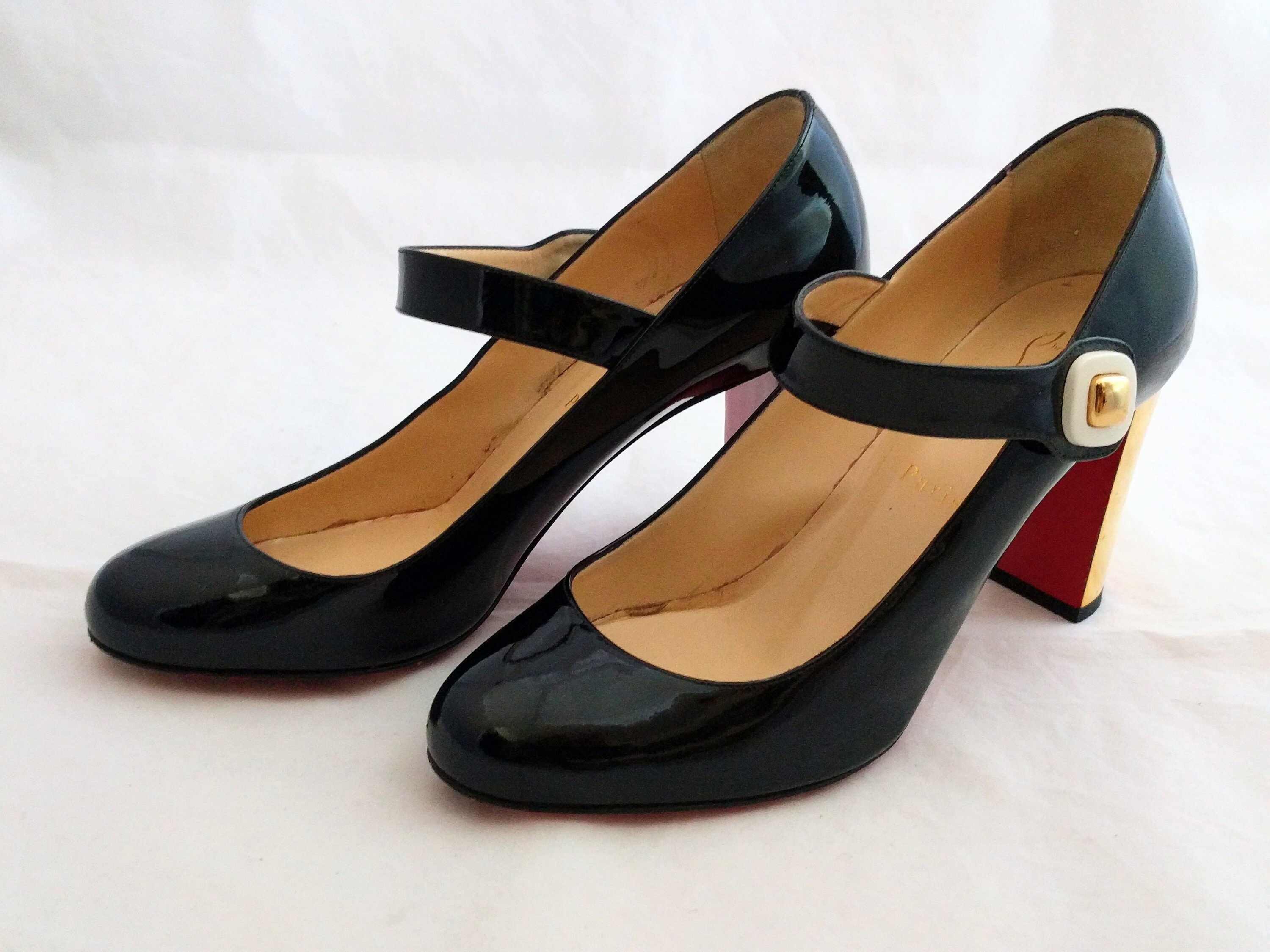 Christian Louboutin BIBABA Mary Jane Pumps – Vintage-style Christian Louboutin BIBABA Mary Jane Pumps – Vintage-style