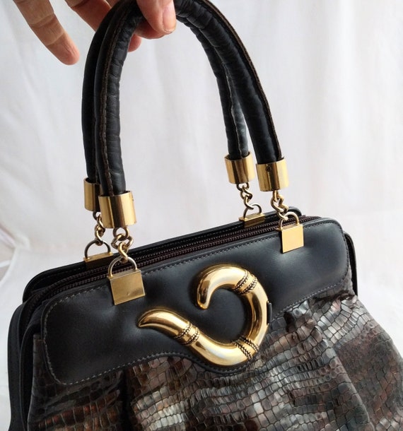 Harvard valentino purse deals