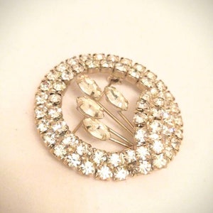 Vintage Austrian glass brooch - beautiful present!!