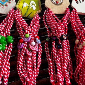 Martenitsa-armbandenset 10 stuks, handgemaakte Bulgaarse roodwitte armbanden, Baba Marta Gift, vriendschapsarmband