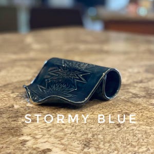 Self-Draining Blue Ceramic Sponge Holder with Drain Spout, Bathroom Soap Tray with drain, Handmade Kitchen Pottery Gift