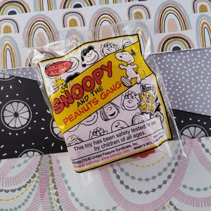 Juguete vintage de 1998 de Snoopy y la pandilla de Peanuts, de Wendy&#39;s Kids Meal, SELLADO
