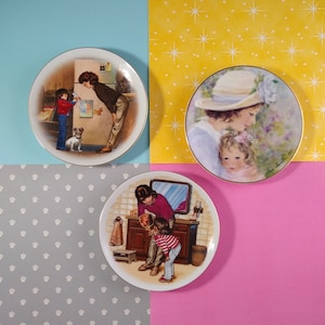 Vintage 1980's / 1990's Avon Special Memories Mother's Day Collectible Plates, Set/3 Like New