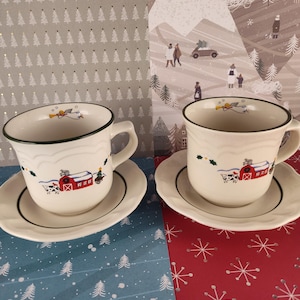 Vintage Pfaltzgraff Snow Village Coffee Hot Chocolate Mugs w/Saucers Set/2