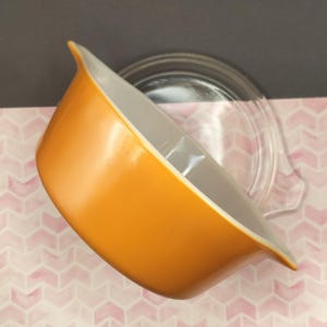 Vintage Pyrex Old Orchard Brown/Harvest Orange Casserole Dish w/Lid, #472 1-1/2 pt