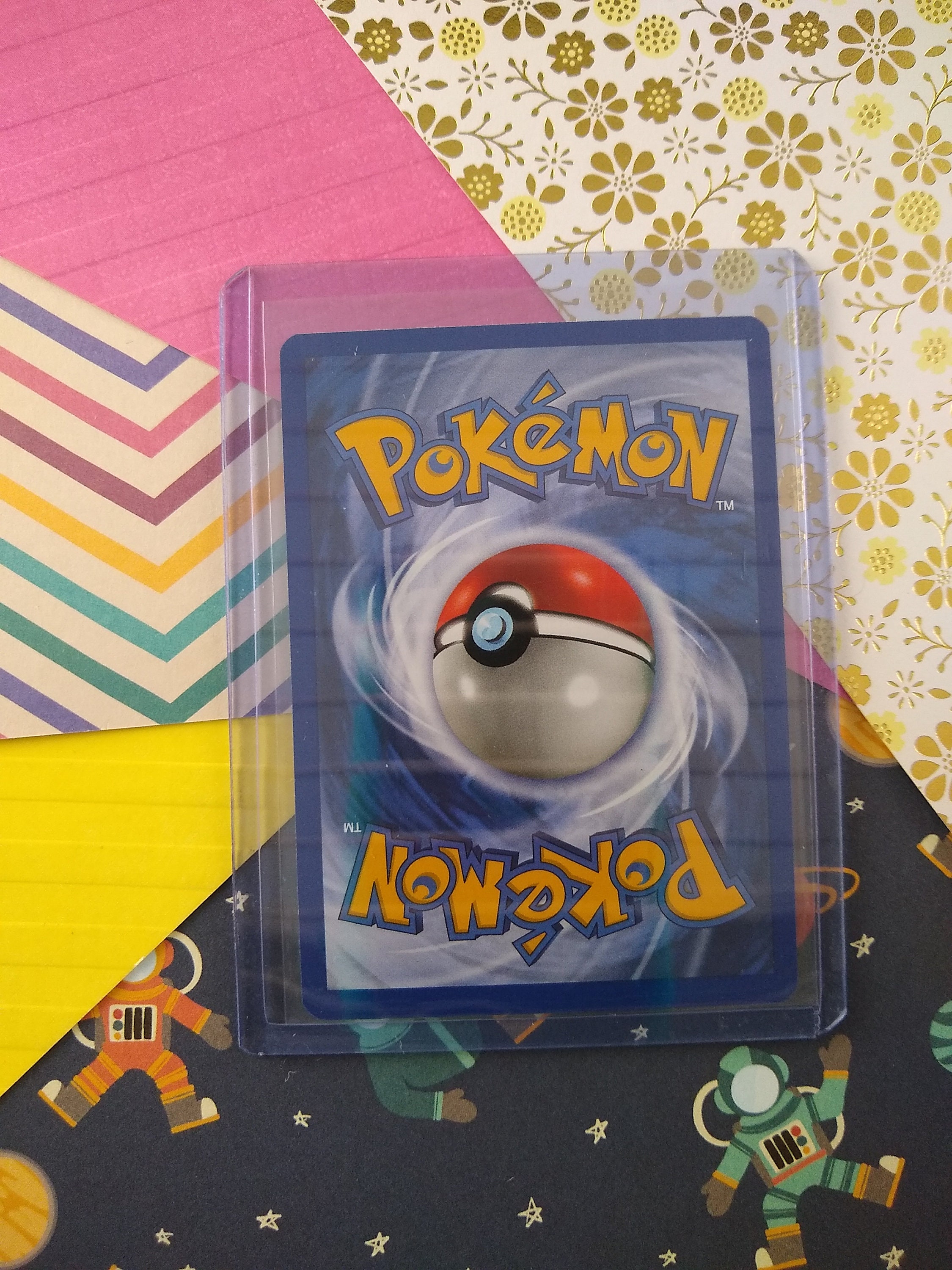 Vintage Common - 1st Edition Shellder Fossil Pokemon Card 54/62