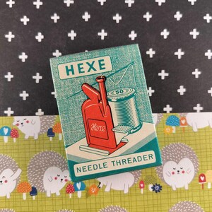 Vintage Hexe Automatic Needle Threader NIB Open Box