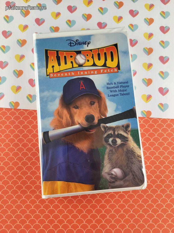 Vintage Walt Disney's Air Bud Seventh Inning Fetch Clamshell VHS