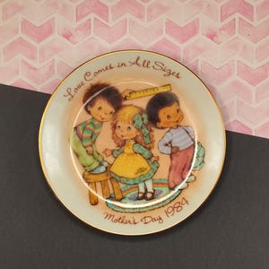 Vintage 1984 Avon Special Memories Mother&#39;s Day Collectible Plate, Like New