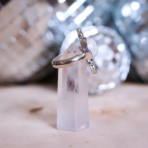 Silver Rainbow Moonstone Ring image 2