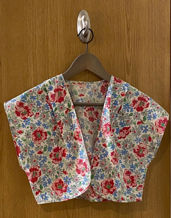 Sweet little floral cropped bolero cotton blouse.… - image 1