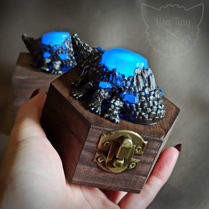 crystal lizard light