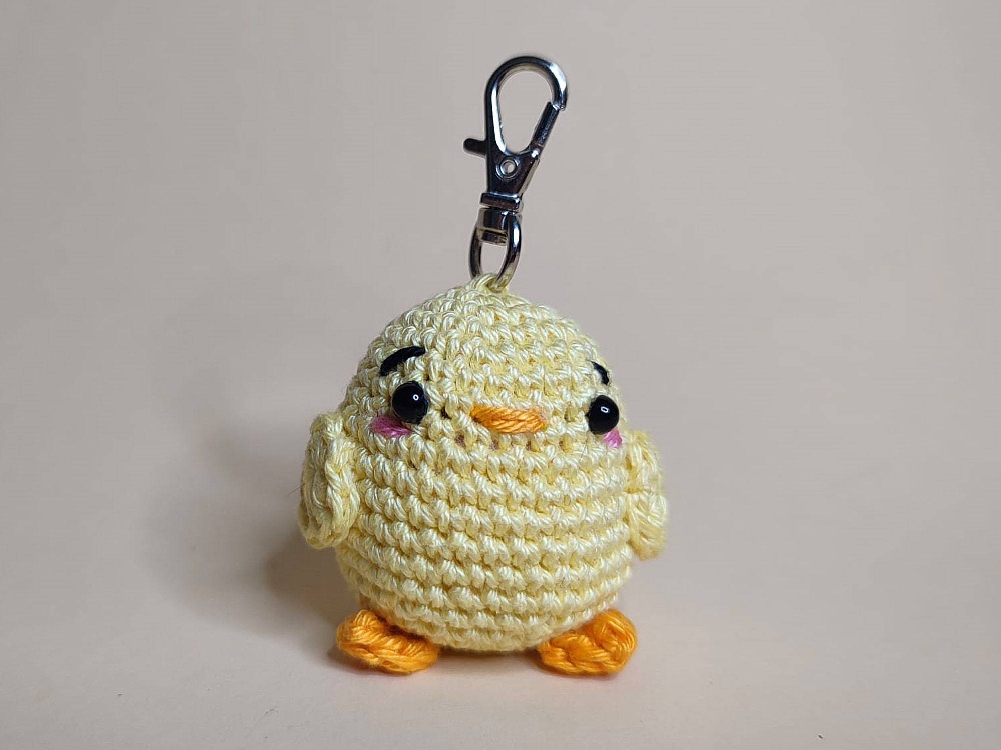 Süße gehäkeltes Küken ""Kalle", Schlüsselanhänger Amigurumi, Natur, Glücksbringer, gehäkelte Tiere, Huhn, Hahn Geschenk, Einschulung