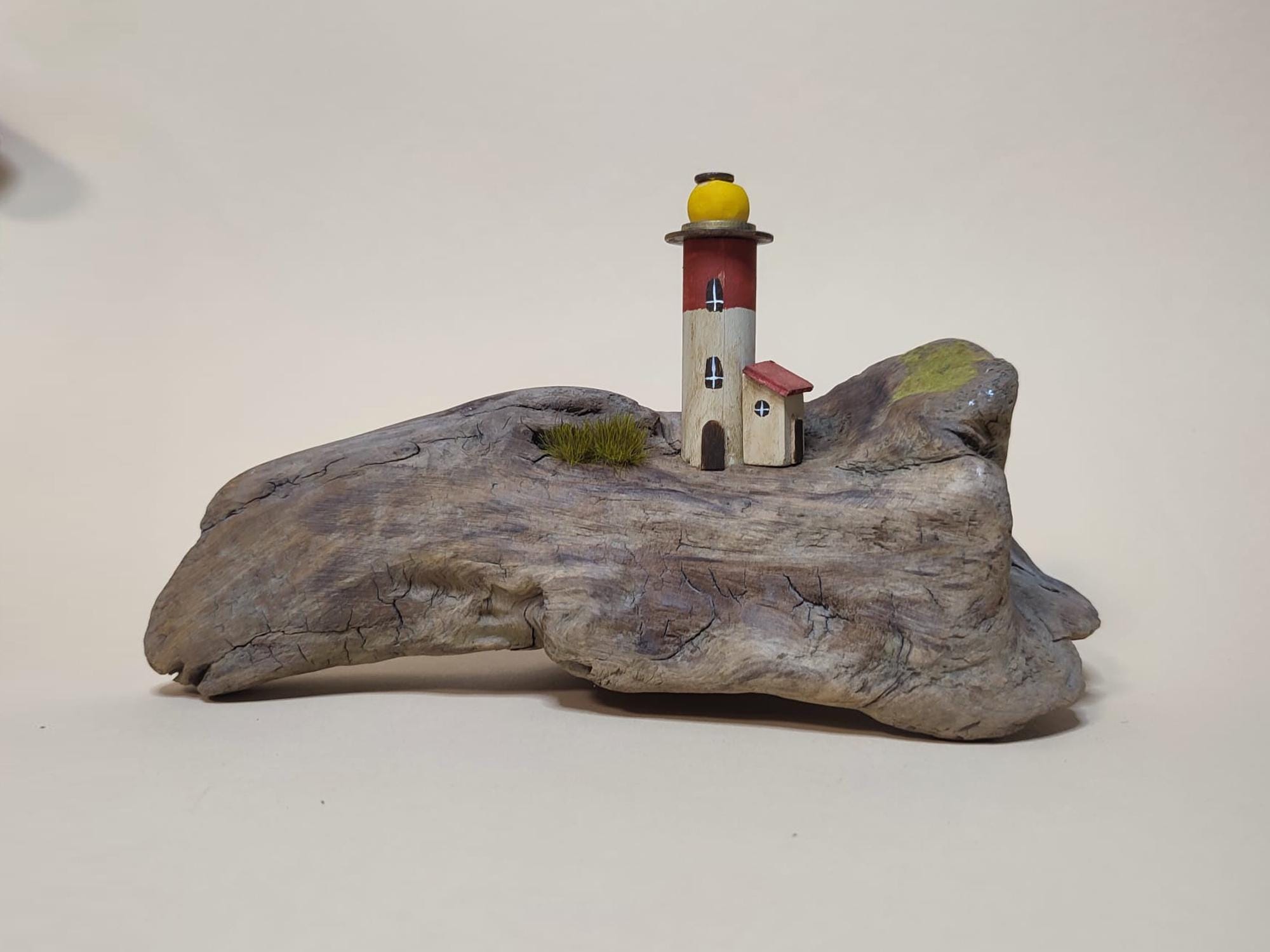 Leuchtturm auf Treibholz, Miniatur, maritim, maritime Deko, Treibholz Deko, irish, Irland, Treibholz Skulptur, Nordsee, Ostsee, Diorama