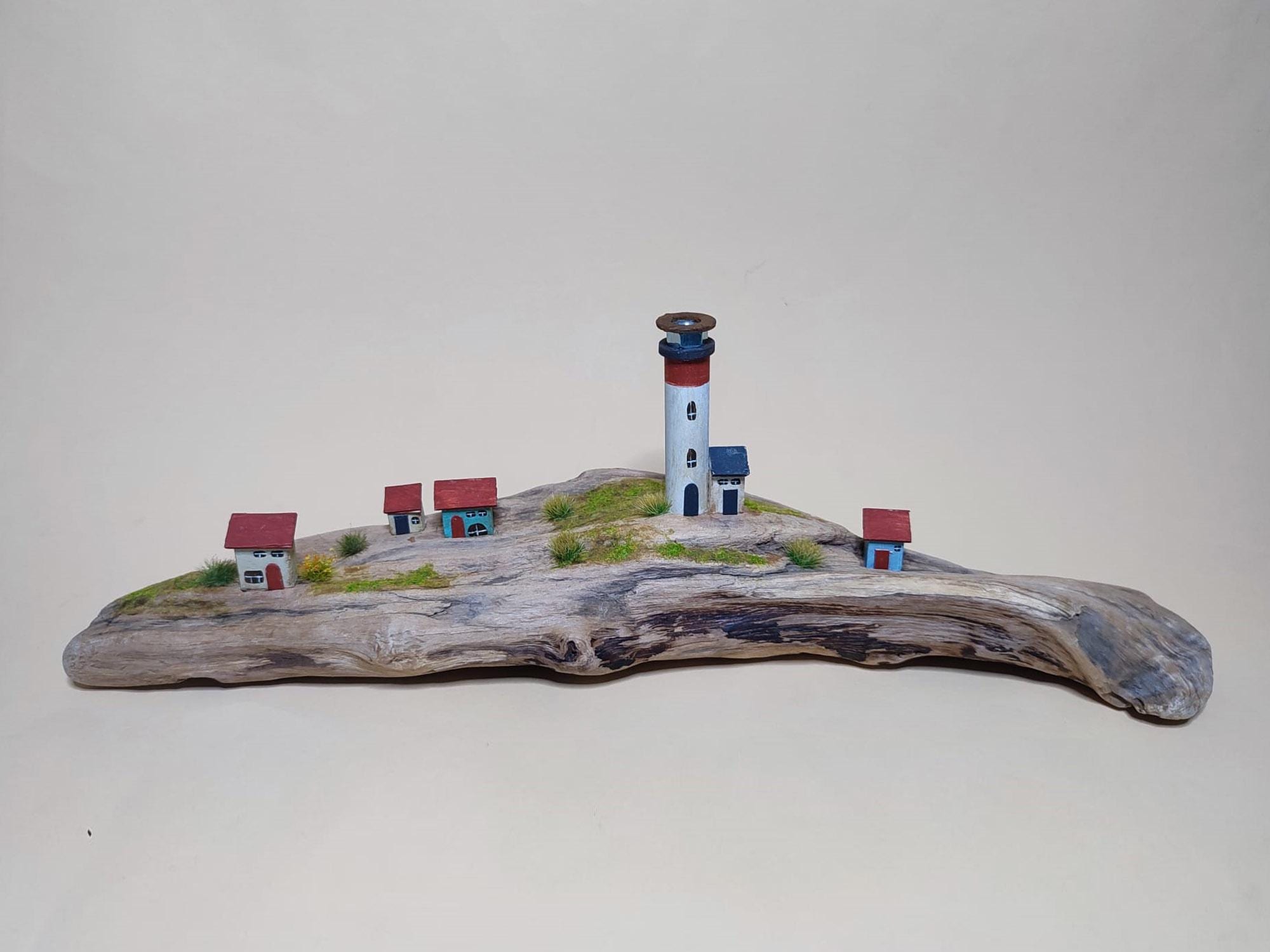 Maritime Deko Deko Miniwelt, Ostsee Treibholz Deko, Leuchtturm mit Haus, Treibholz Deko, Irland, maritim, Waterkant, 41 cm