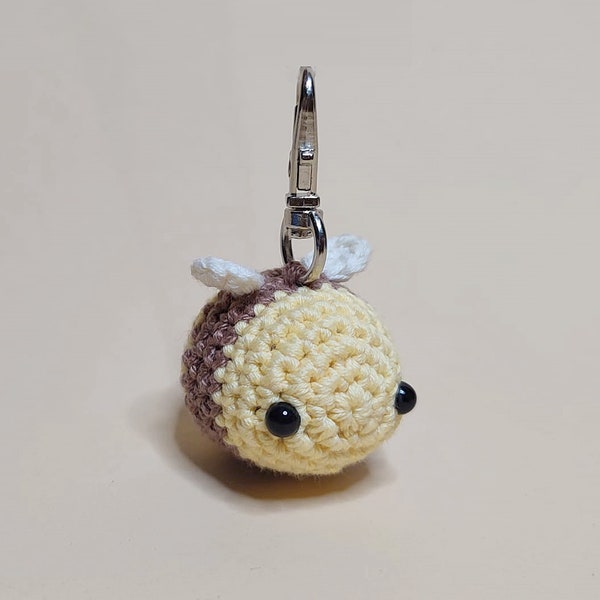 Süße gehäkelte Biene, Bienen Anhänger, Pastell Hummel, Pastell Biene, Hummel Anhänger, gehäkelte Hummel, Amigurumi Hummel, Amigurumi Biene