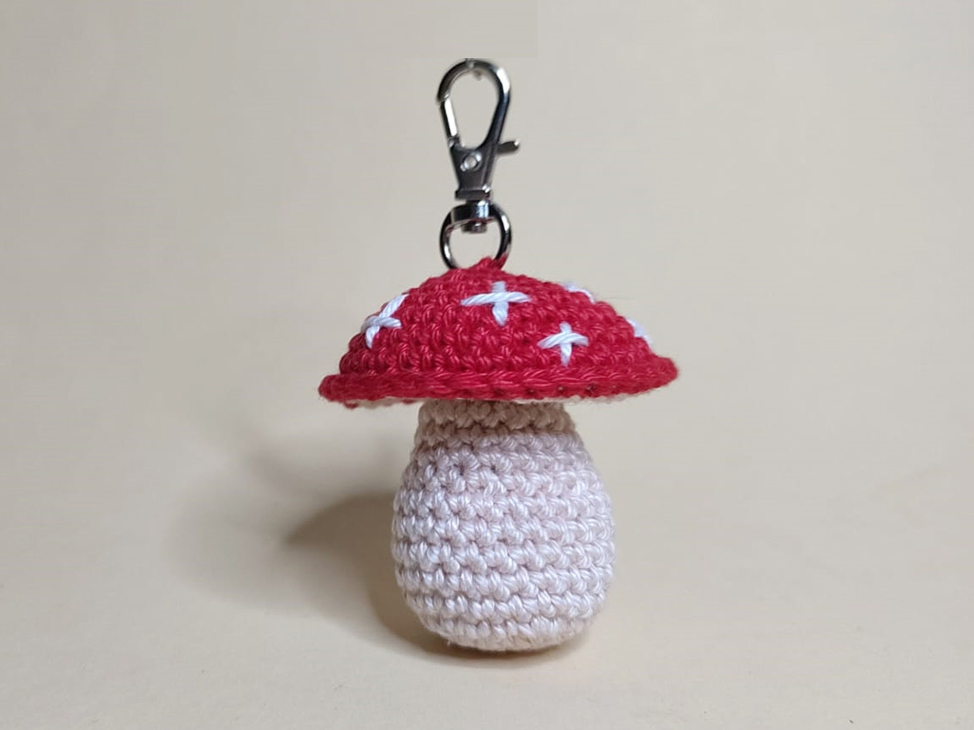 Pilz gehäkelt, Anhänger, Schlüsselanhänger, Walddeko, Pilz gehäkelt, Kawaii Fliegenpilz, Amigurumi, Herbstdeko, Einschulung