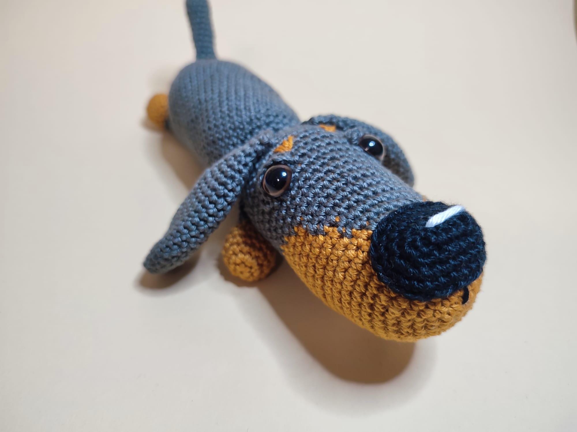 Dackel gehäkelt, Rauhaardackel, Dackel, handgemacht, Kuscheltier, Amigurumi, gehäkelte Tiere, gehäkelter Dackel, Glücksbringer