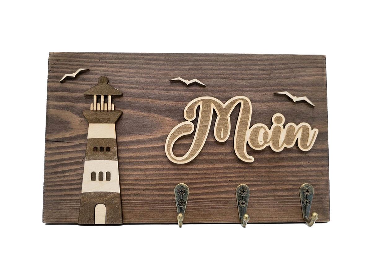 Handgemachtes Schlüsselbrett "Moin" mit Leuchtturm, Möwen und Schriftzug Moin, maritime Deko, Geschenk Norddeutsch, massiv und rustikal