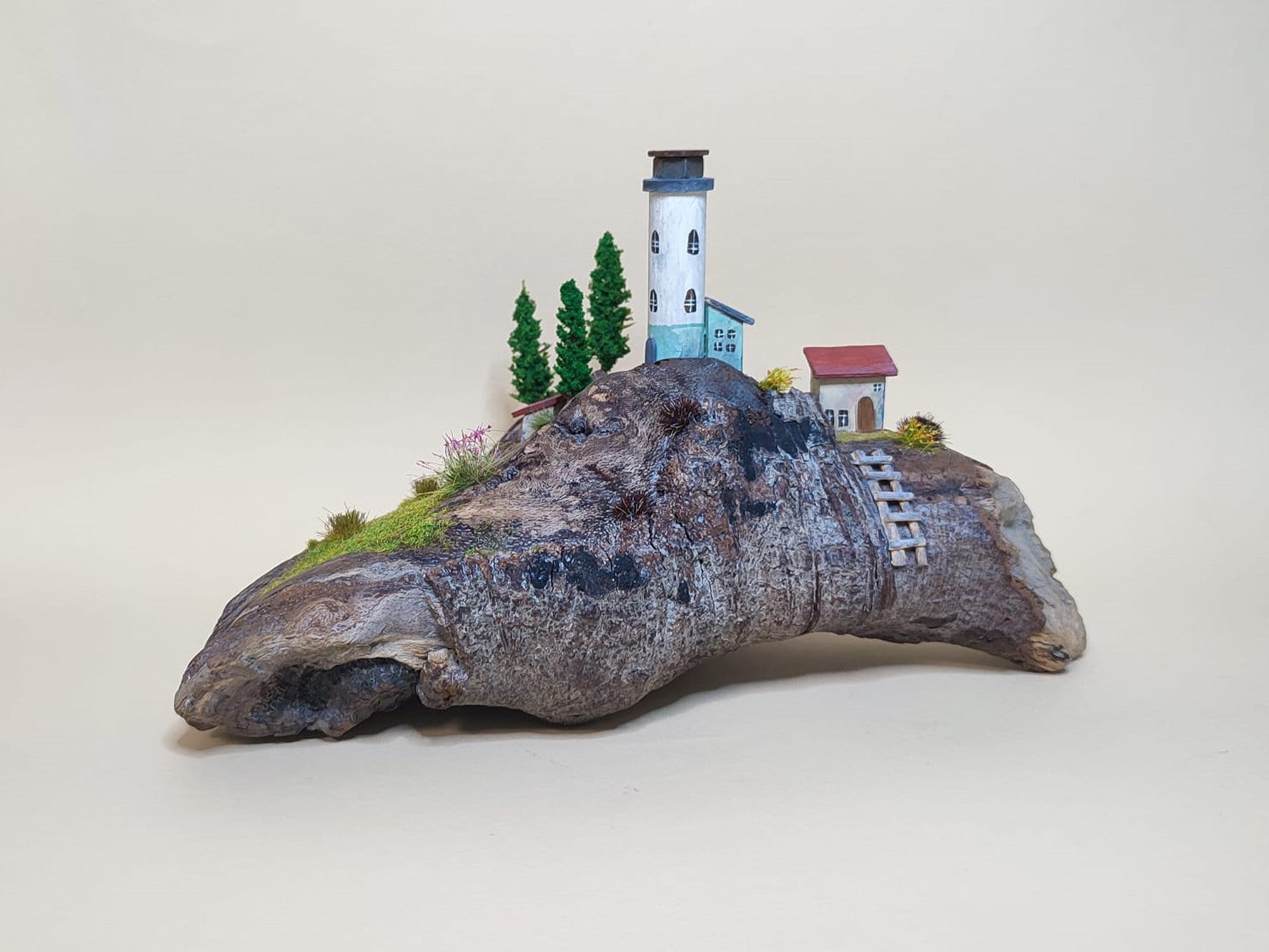 Leuchtturm auf Treibholz, Miniatur, maritim, Deko, Treibholz Deko, irisch, Irland, Treibholz Skulptur, Nordsee, Ostsee, Diorama