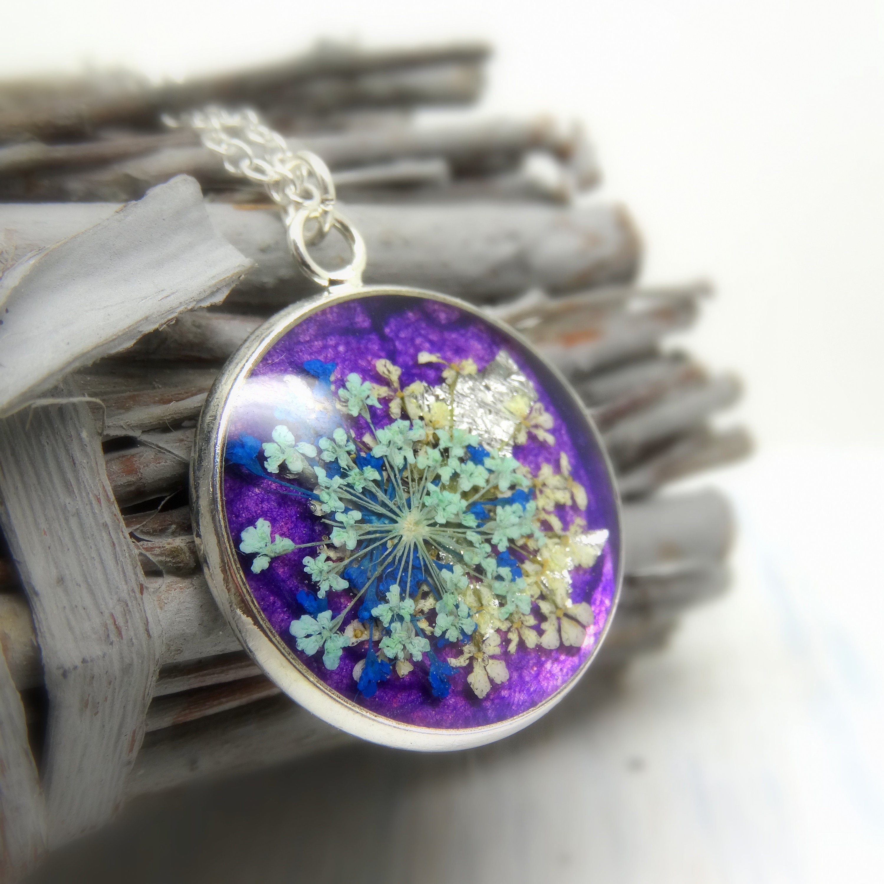 Real flower necklace, handmade necklace, resin jewellery, dry flower