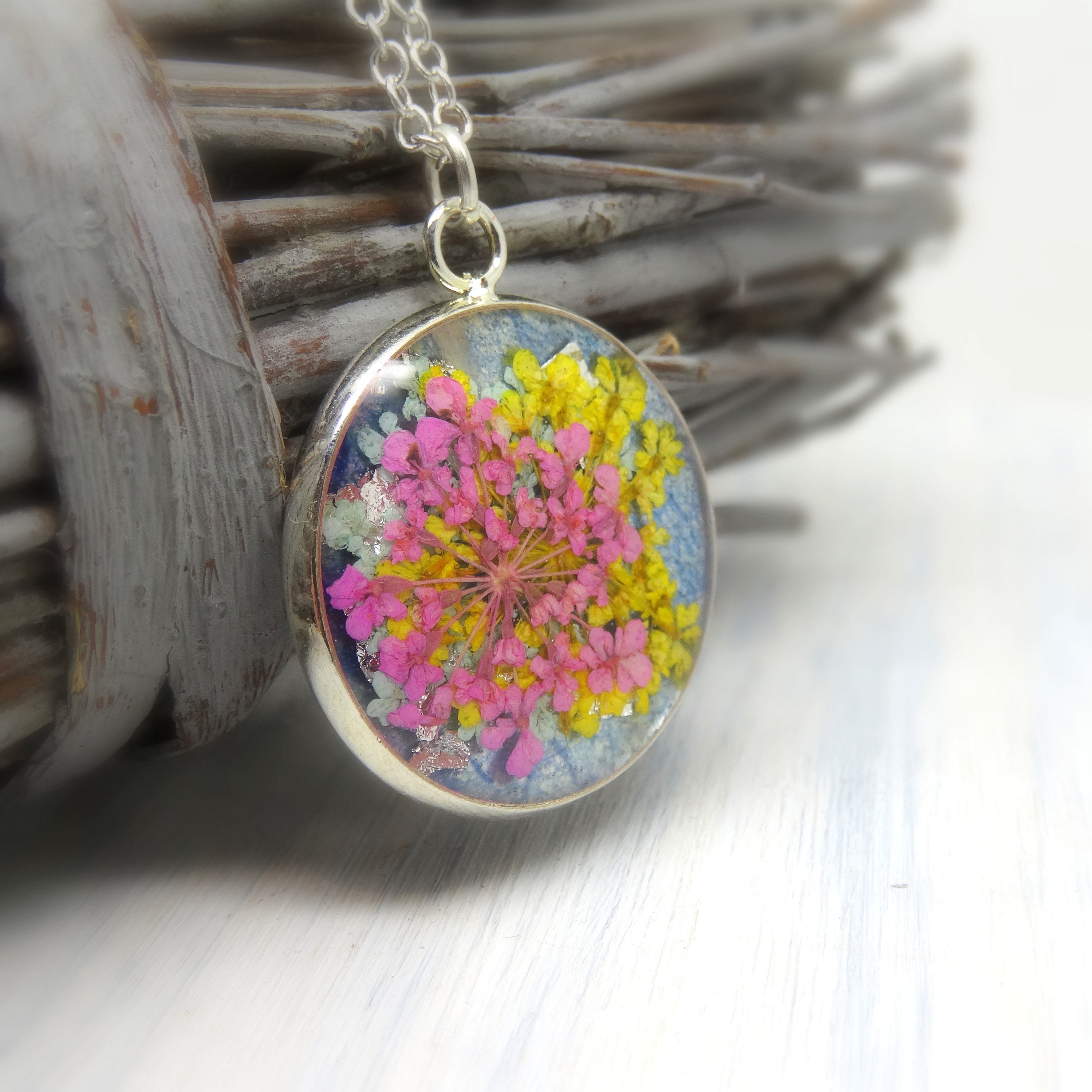 Real flower necklace, handmade necklace, resin jewellery, dry flower