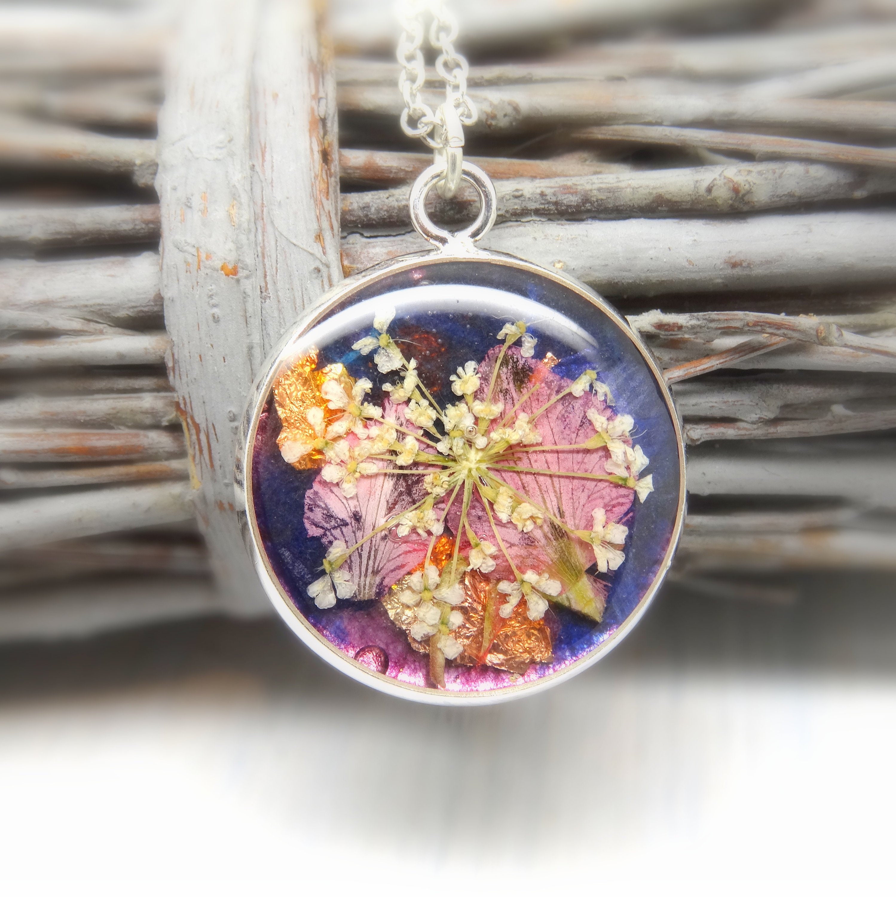 flower necklace wedding